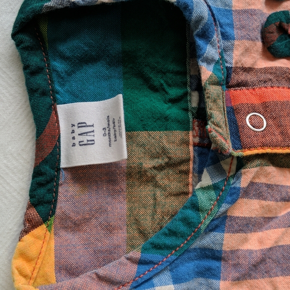 babyGap summer plaid henley romper with bear pocket 0-3 months baby boy - Picture 2 of 6